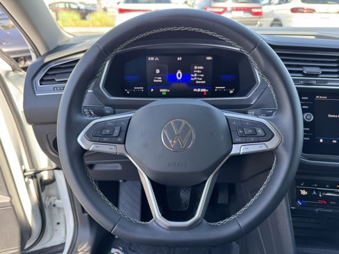 Certified 2023 Volkswagen Tiguan SE image 20