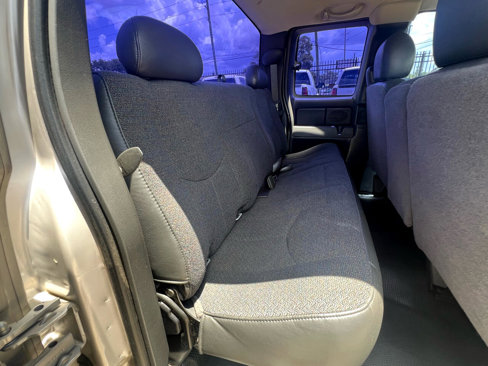 Used 2005 GMC Sierra 1500 W/T image 29