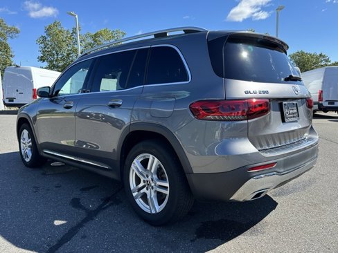 Used 2022 Mercedes-Benz GLB 250 4MATIC image 5