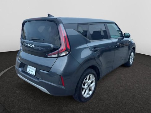 Used 2023 Kia Soul LX w/ LX Technology Package image 7