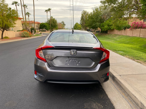 Used 2018 Honda Civic EX-T image 9