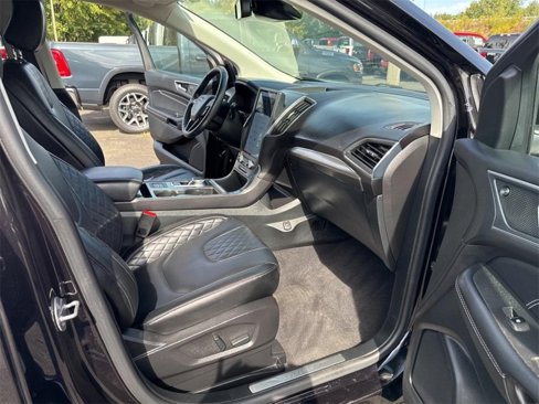 Used 2024 Ford Edge Titanium image 23