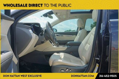 Used 2017 Cadillac XT5 Luxury w/ Driver Awareness Package image 3