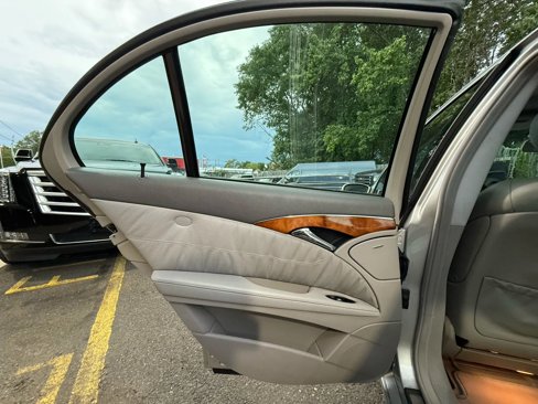 Used 2003 Mercedes-Benz E 320 Sedan image 15
