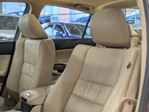 Used 2011 Honda Accord EX-L image 18