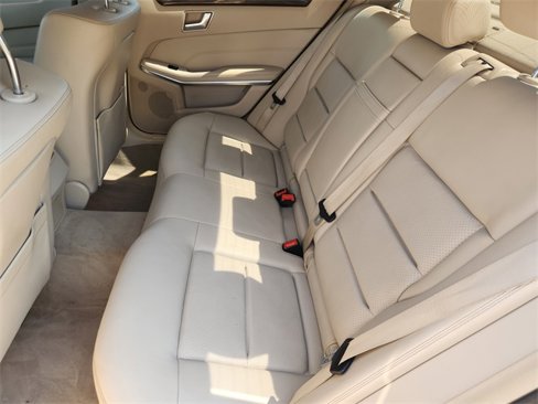Used 2014 Mercedes-Benz E 350 4MATIC Sedan image 13