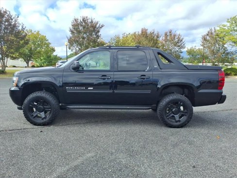 Used 2012 Chevrolet Avalanche LT image 14
