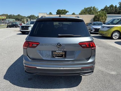 Used 2022 Volkswagen Tiguan S image 5