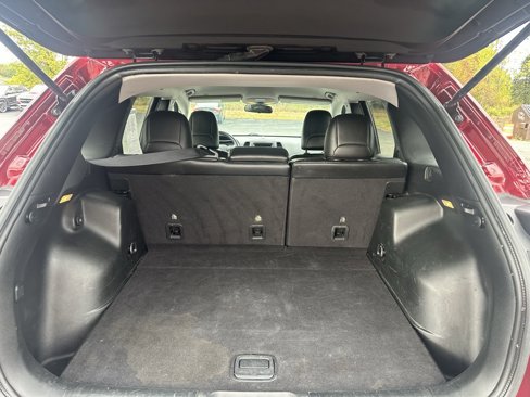 Used 2019 Jeep Cherokee Latitude Plus w/ Cold Weather Group image 17