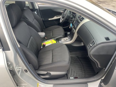 Used 2013 Toyota Corolla S image 12