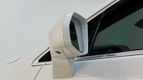 Used 2017 Cadillac XT5 Platinum w/ Driver Assist Package image 42