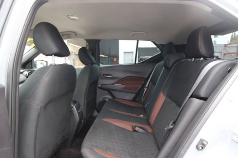 Used 2023 Nissan Kicks SR image 27