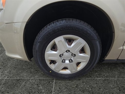 Used 2013 Dodge Grand Caravan American Value Package image 18