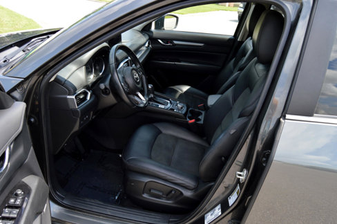 Used 2019 MAZDA CX-5 Touring image 10