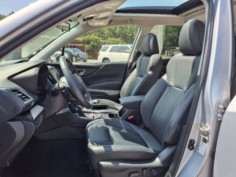 Used 2022 Subaru Forester Limited image 22