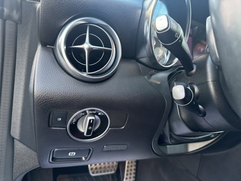 Used 2015 Mercedes-Benz SLK 250 image 20