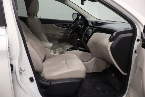 Used 2018 Nissan Rogue Sport SL w/ SL Premium Package image 14