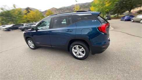 Used 2021 GMC Terrain SLE w/ Driver Convenience Package image 6