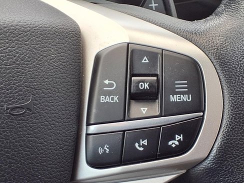 Used 2021 Ford Explorer XLT w/ XLT Sport Appearance Package image 24