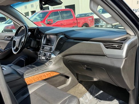 Used 2018 Chevrolet Suburban Premier image 18