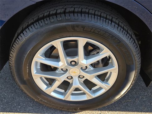 Used 2022 Chevrolet Equinox LS w/ LS Convenience Package image 10