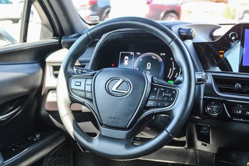 Used 2025 Lexus UX 300h FWD image 19