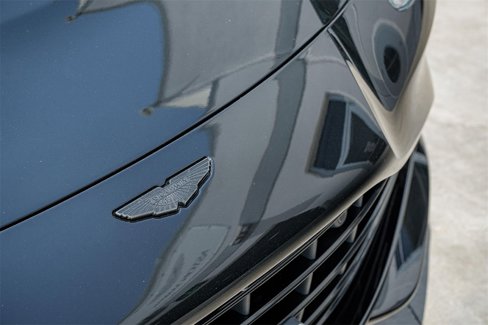 Used 2023 Aston Martin V8 Vantage Coupe image 13