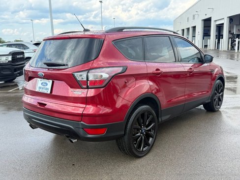 Used 2017 Ford Escape Titanium image 33