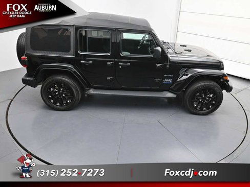 Used 2021 Jeep Wrangler Sahara w/ Cold Weather Group image 31