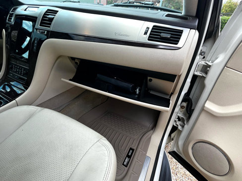 Used 2007 Cadillac Escalade EXT w/ Information Package image 66
