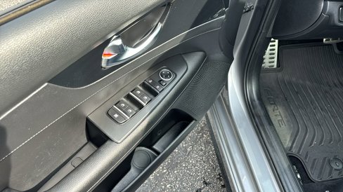 Used 2022 Kia Forte GT-Line w/ GT-Line Premium Package image 14