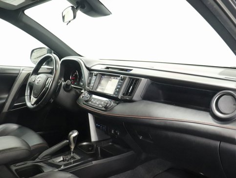 Used 2017 Toyota RAV4 SE image 23