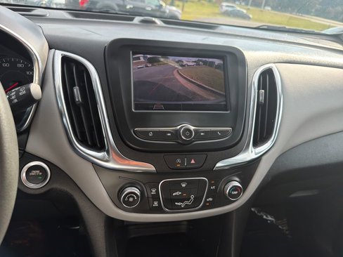 Used 2023 Chevrolet Equinox LS image 21