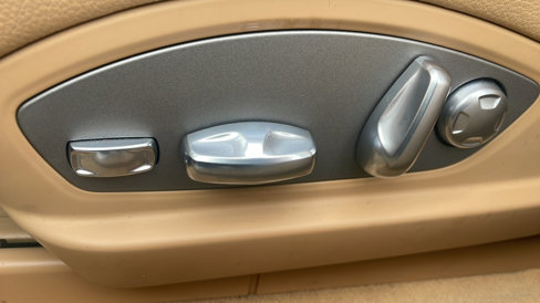 Used 2011 Porsche Panamera 4 image 40