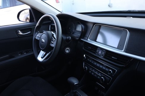 Used 2020 Kia Optima LX image 19