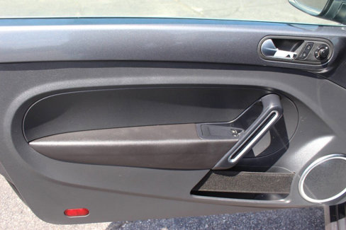 Used 2014 Volkswagen Beetle TDI image 15