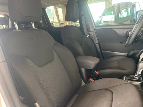 Used 2020 Jeep Renegade Sport w/ Sport Appearance Group image 26