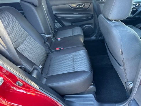 Used 2020 Nissan Rogue SV w/ Premium Package image 15
