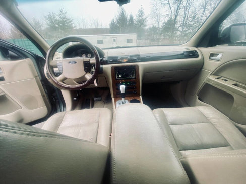 Used 2006 Ford Five Hundred Limited image 25