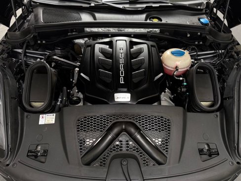 Used 2018 Porsche Macan S image 35