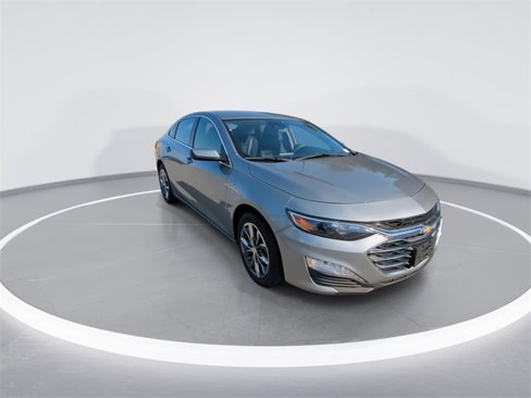 Used 2023 Chevrolet Malibu LT image 2