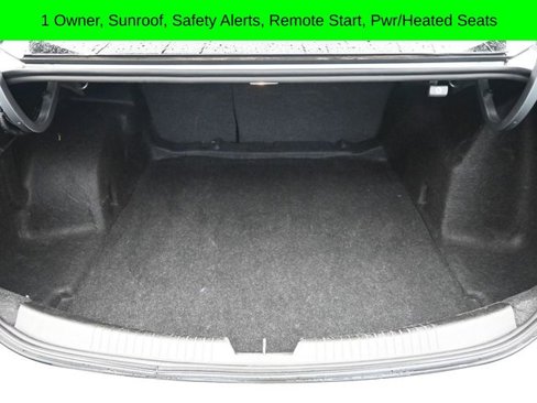 Used 2024 Chevrolet Malibu LT image 32