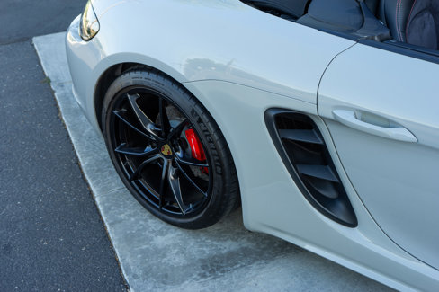Used 2018 Porsche 718 Boxster GTS image 12