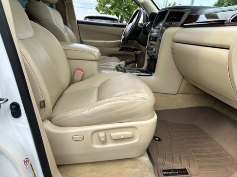 Used 2014 Lexus LX 570 4WD image 35