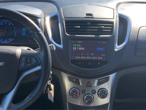 Used 2016 Chevrolet Trax LTZ image 41