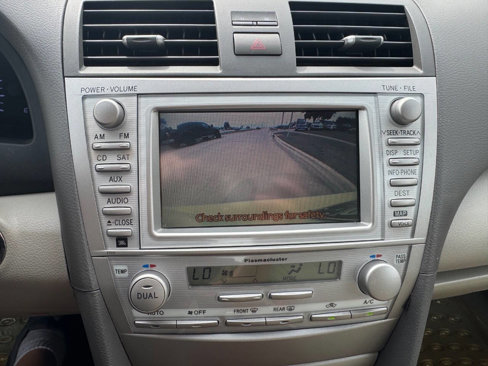 Used 2011 Toyota Camry XLE image 15