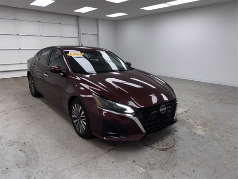 Used 2023 Nissan Altima 2.5 SV image 3