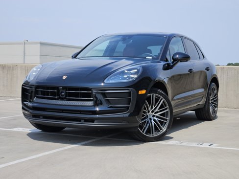 Used 2024 Porsche Macan image 1