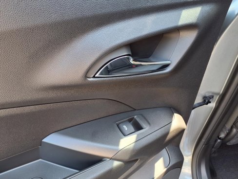 New 2025 Chevrolet Trax LT w/ Driver Confidence Package image 7