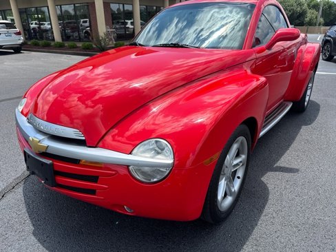 Used 2004 Chevrolet SSR w/ Preferred Equipment Group image 3